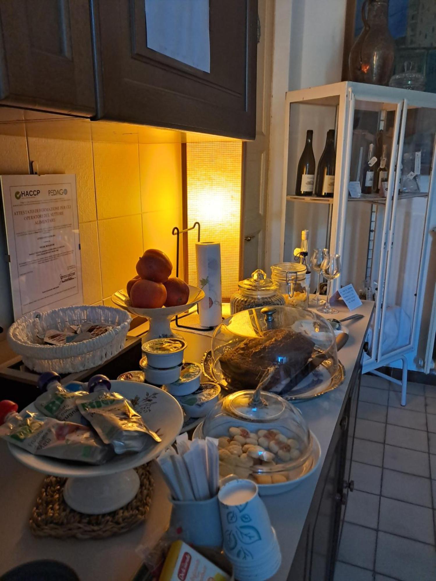 Bed & Breakfast Chiara San Sebastiano Curone Екстериор снимка